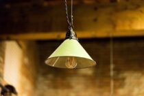 天井にLEDシーリングライトを取り付けたい！工事や配線はどうするの？