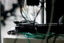 家電についてる緑の線ってなに？意外と知らないアース線の重要性とは