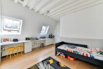 部屋が臭いと言われたら…誰でもできるスピード消臭法を一挙ご紹介！