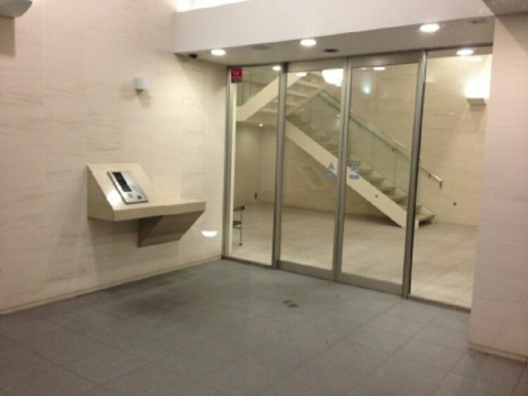 オートロックのインターホンの使い方！トラブルが起きたときにすること