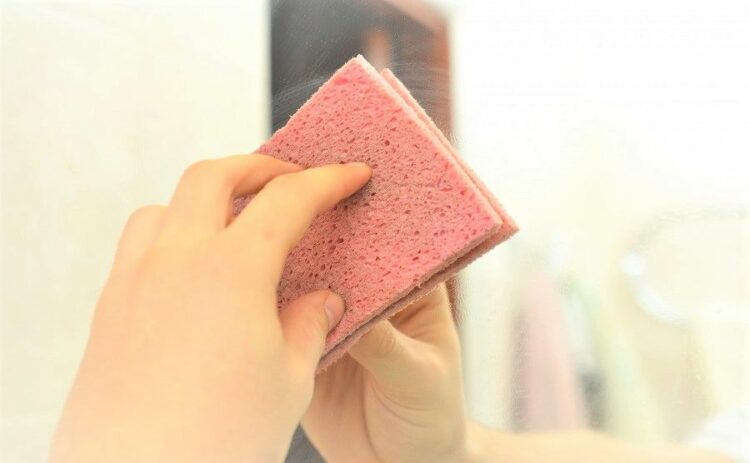 実はこんなメカニズム！ガラスの水垢が頑固なわけとお掃除方法