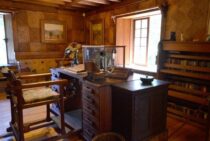 家具移動を簡単にやりたいけれど……どうやって重たい家具を運ぶの？