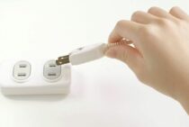 コンセントから火花が！早急な対処で電気火災の危険性を取り除こう