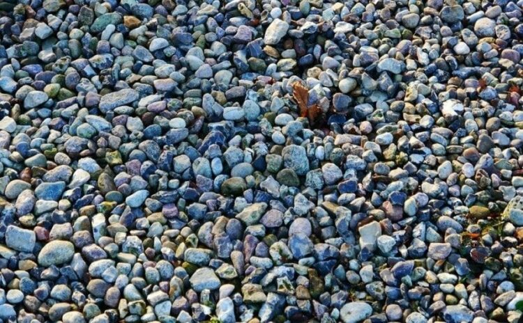 防犯砂利にはデメリットも？後悔しないためには準備と知識が大切です