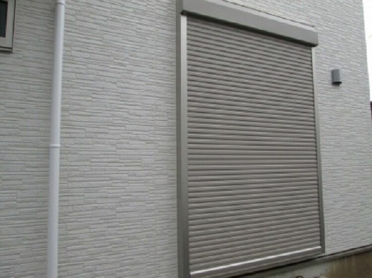 多機能な雨戸で寒い冬も過ごしやすく！雨戸の防寒効果についてご紹介