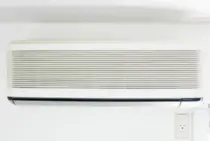 室内機エアコンが凍るのは「ガス抜け」が原因です。霜の取り方