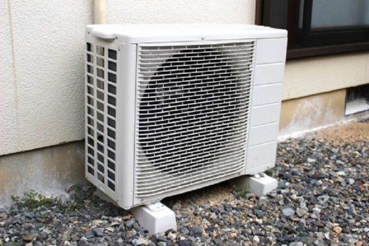 ご近所トラブルにも？室外機がうるさいときの解決策【保存版】