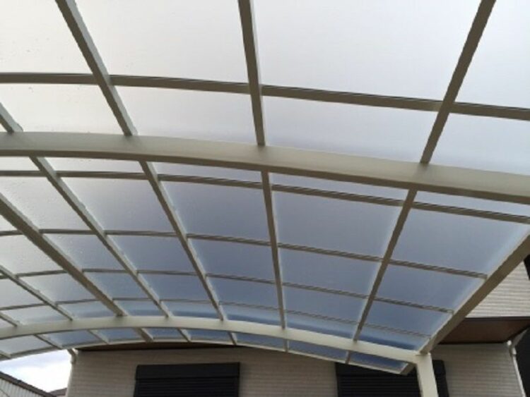 カーポートにシャッターを取り付けて防犯対策をしよう！その費用は？