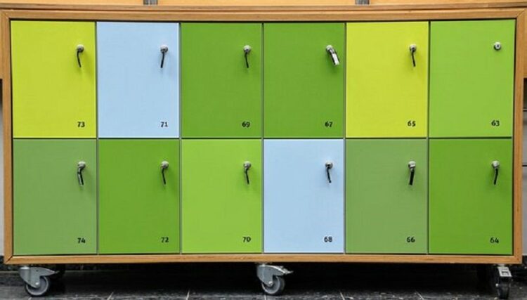 どうすればいいですか？ 私は11月いっぱいで契約が切れてしまうので、受けなくてもいいように思います。