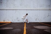 色だけじゃない？アスファルトとコンクリートの違いとは