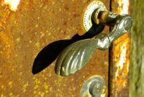 ドアノブのバックセットって？ドアノブ交換に必要な測定箇所について