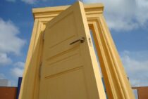 デッドボルトとは？鍵が閉まるしくみと調整・修理方法をご紹介します