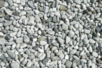 砂利の舗装はコンクリートやアスファルトの舗装とどう違う？DIY方法も