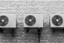 室外機が凍るような寒さ！このときエアコンは使えるのか？その対処法