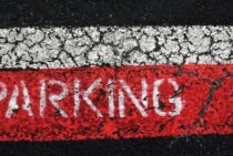 初心者でも簡単！劣化したアスファルトを補修する方法と便利アイテム