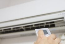 エアコンから内部クリーン中だけ臭いがする！その原因を徹底解説