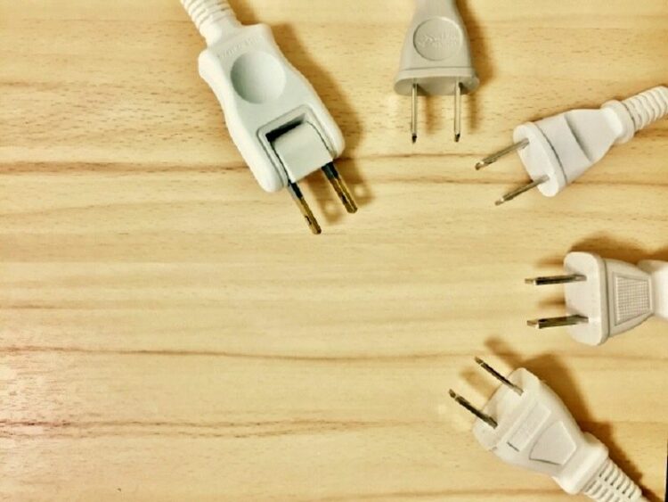 コンセントが抜けない！どうすれば楽に抜けるようになるのか