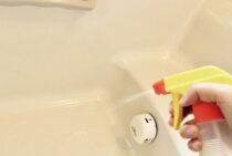 頑固な風呂垢を掃除する方法とは？風呂垢の正体や掃除のタイミング