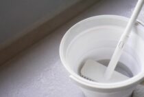 ベランダの排水溝掃除はとても重要です！水浸しになる前に掃除しよう