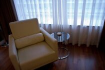 カーテンのお掃除はとっても簡単！3つの方法で『キレイ』は保てる