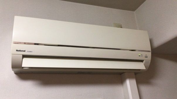 性能が上がる？エアコンのルーバーやファンを掃除する手順を紹介！