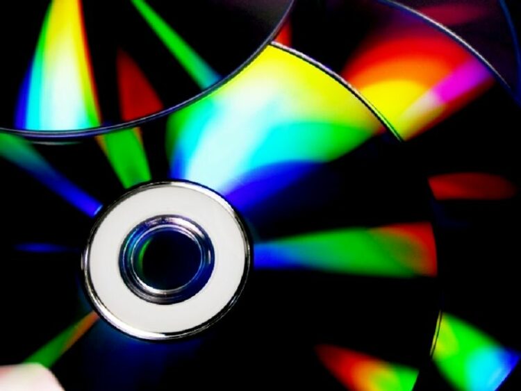 『なんで開かない？』DVDドライブが開かない場合の自宅でできる対処法