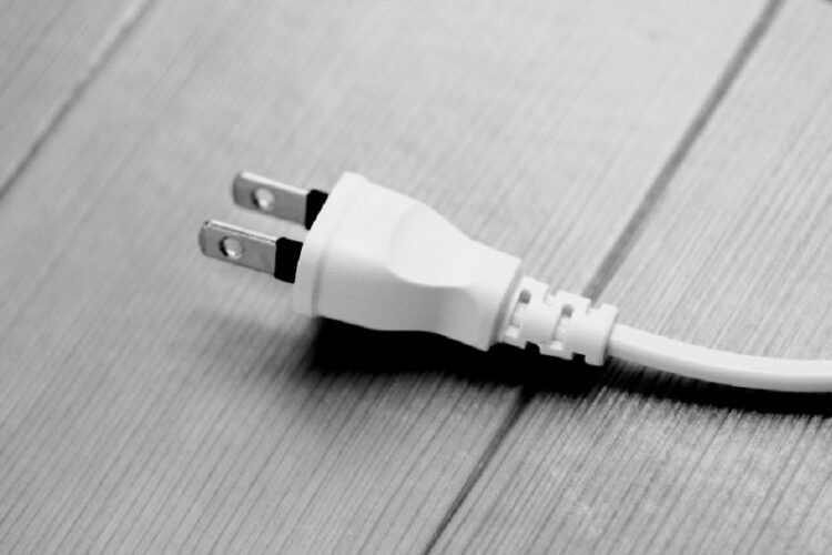 コンセントはなぜ溶けることがあるの？実はそれは危険なサイン！