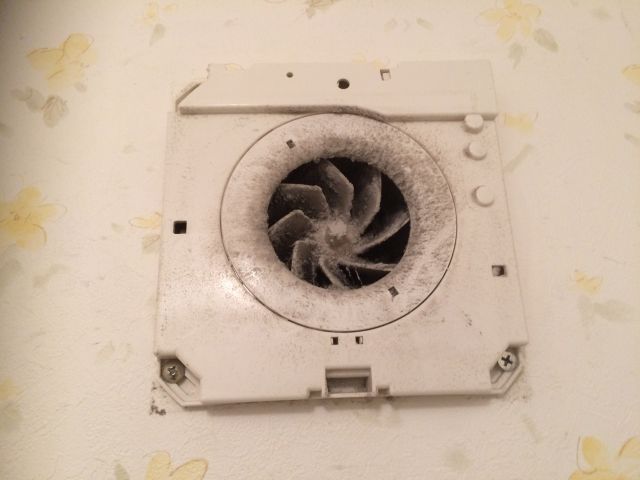 異常を訴える4つのサイン！換気扇の音が大きくなったときはすぐ対策