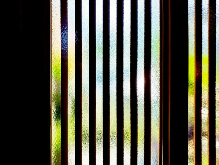 網戸に隙間がある！隙間ができてしまう原因は？どう対処する？