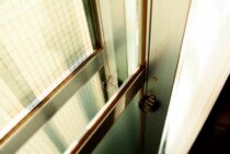 網戸の掃除は簡単にできる？！おすすめグッズと掃除方法をご紹介！