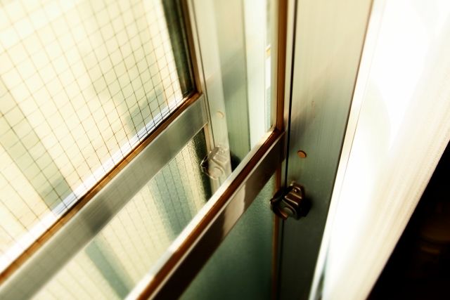 網戸の掃除は簡単にできる？！おすすめグッズと掃除方法をご紹介！