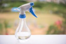 ムカデ駆除にスプレーがオススメ？スプレーは自作することも可能!?