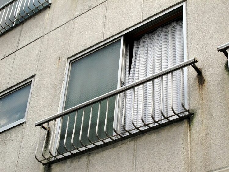 網入りガラスは防犯用じゃない？網入りガラスのメリット・デメリット