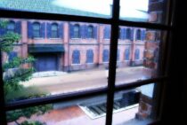 地震に強い！防災ガラスで身の安全を守ろう！強化ガラスとの違いは？