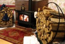 天然乾燥や葉枯らし乾燥を利用すれば自分で薪が作れる！作り方を解説