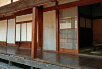 腐った柱の修理費用は高額になる場合も！放っておくと家の寿命が縮む