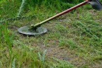 草刈り機を充電式にするデメリットはある？草刈り機を選ぶコツを紹介