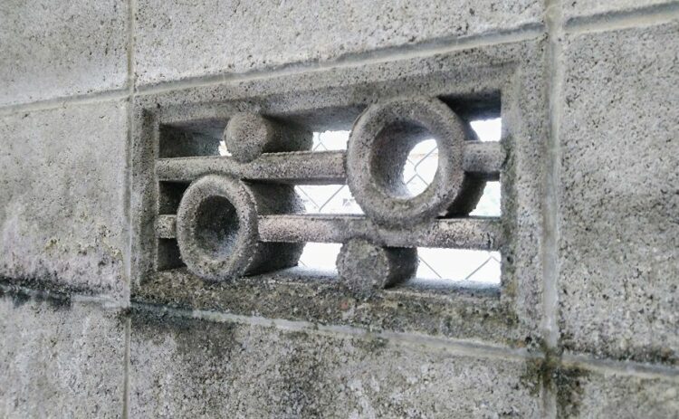 ブロック塀に穴を開けてオシャレにしたい！耐震性にも気をつけよう