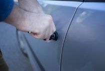 バッテリー上がり？鍵が開かない4つの原因とそれぞれの対処法まとめ