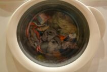 ドラム式洗濯機が排水できない！突然のトラブルを解決する方法を解説