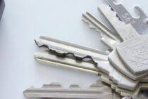 タンブラー錠について詳しく解説！鍵の種類を知って防犯性を高めよう