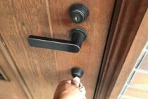 鍵の盗難！空き巣被害のリスクは？狙われる家の特徴や保険についても