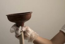 お風呂の排水詰まりをラバーカップで解決！効果的な解決方法もご紹介