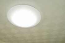 シーリングライトの外し方｜カバー掃除や新しいライトの取り付け方も