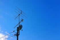 テレビアンテナを交換する方法は？手順や費用の目安を解説！