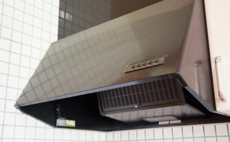 換気扇から異音が！「ブーン」という音の原因は掃除で解決できる！？
