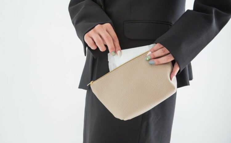 トイレにナプキンを落とすとつまりの恐れあり！落とした際の対処法と業者選びのポイントについて解説