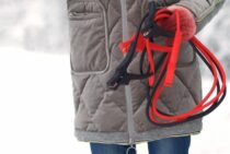 アイのバッテリー上がりをブースターケーブルで直す！交換方法も解説