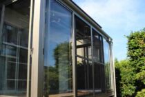 サンルームから雨漏り？雨漏りする原因と自分で修理する方法について